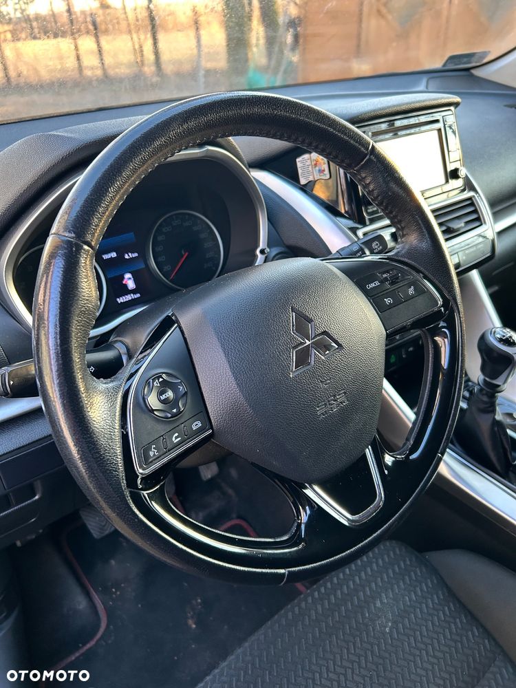 Mitsubishi Eclipse Cross - 12