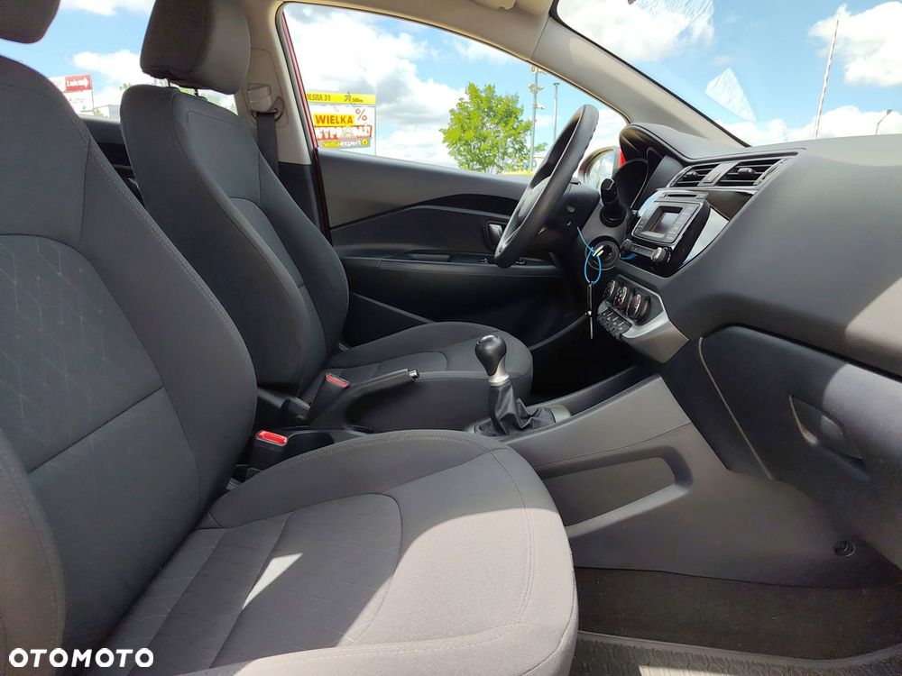 Kia Rio - 20