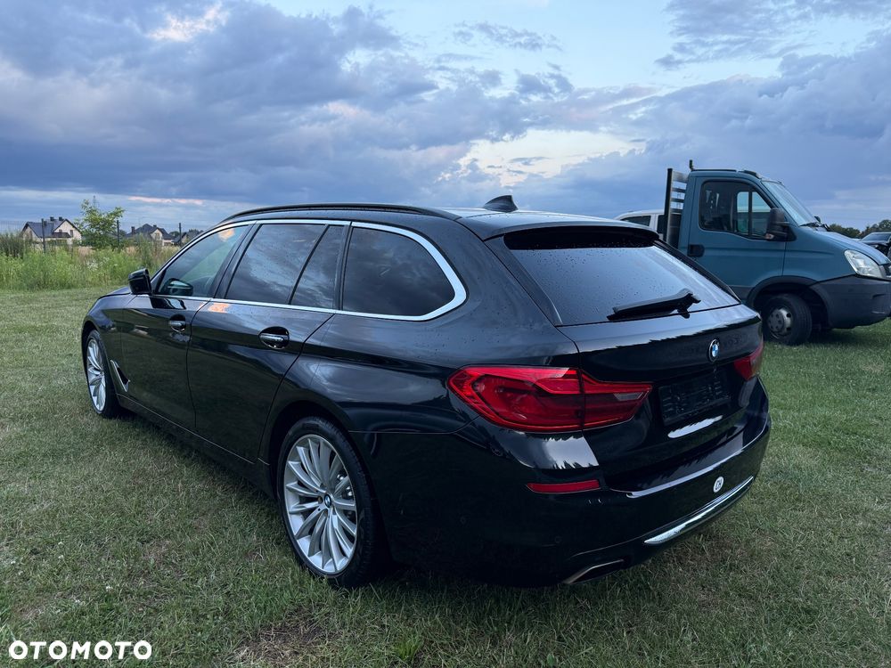 BMW Seria 5 540i xDrive Luxury Line sport - 2