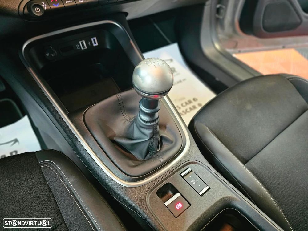 Jeep Avenger 1.2 GSE T3 Altitude - 20