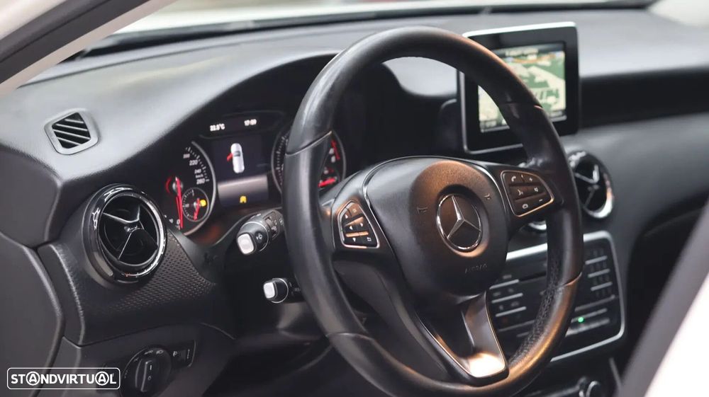 Mercedes-Benz A 180 - 13