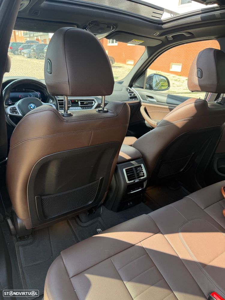 BMW iX3 M Sport Impressive - 13