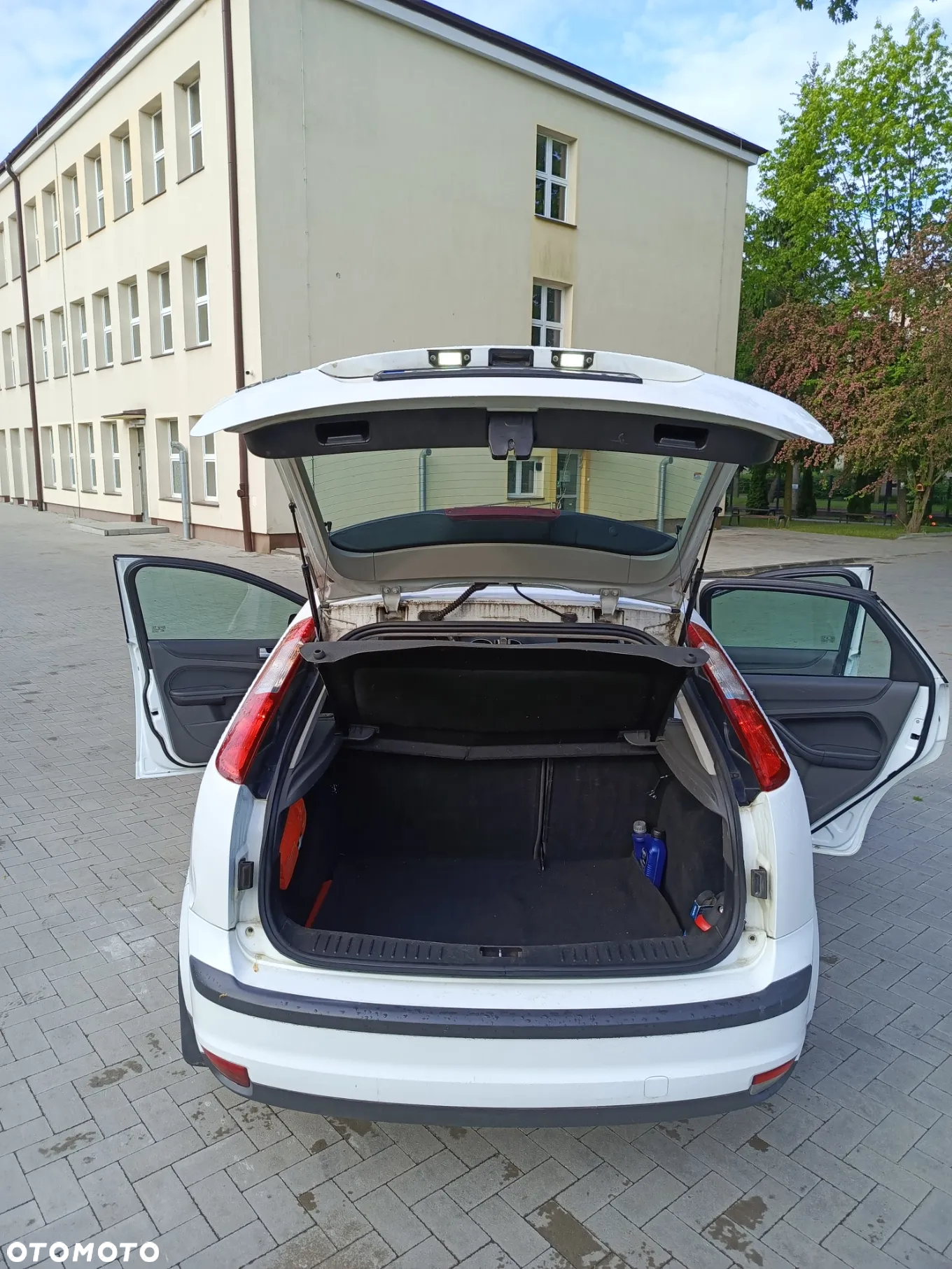 Ford Focus 1.6 Ambiente - 12