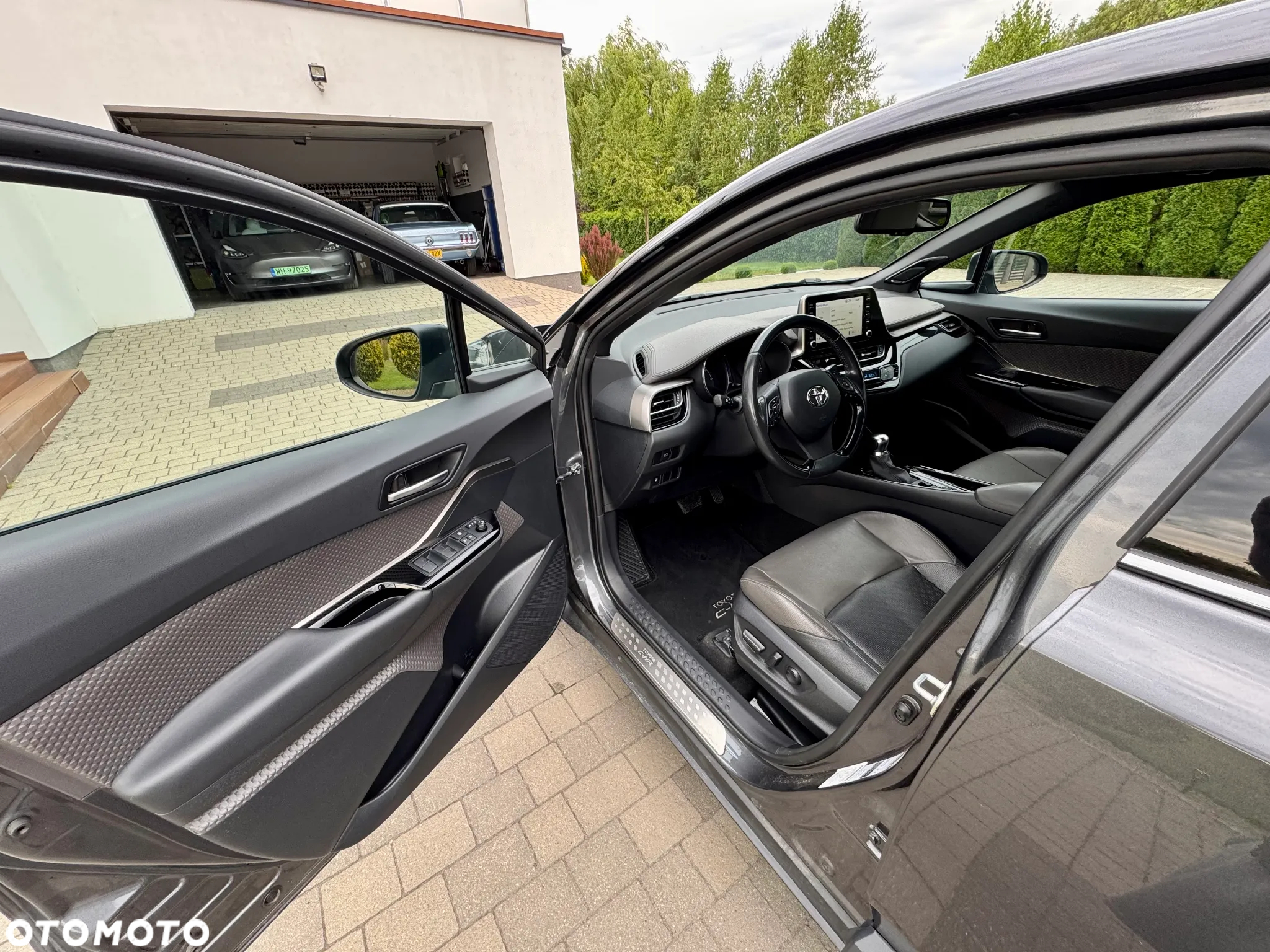 Toyota C-HR 2.0 Hybrid Black Edition - 9