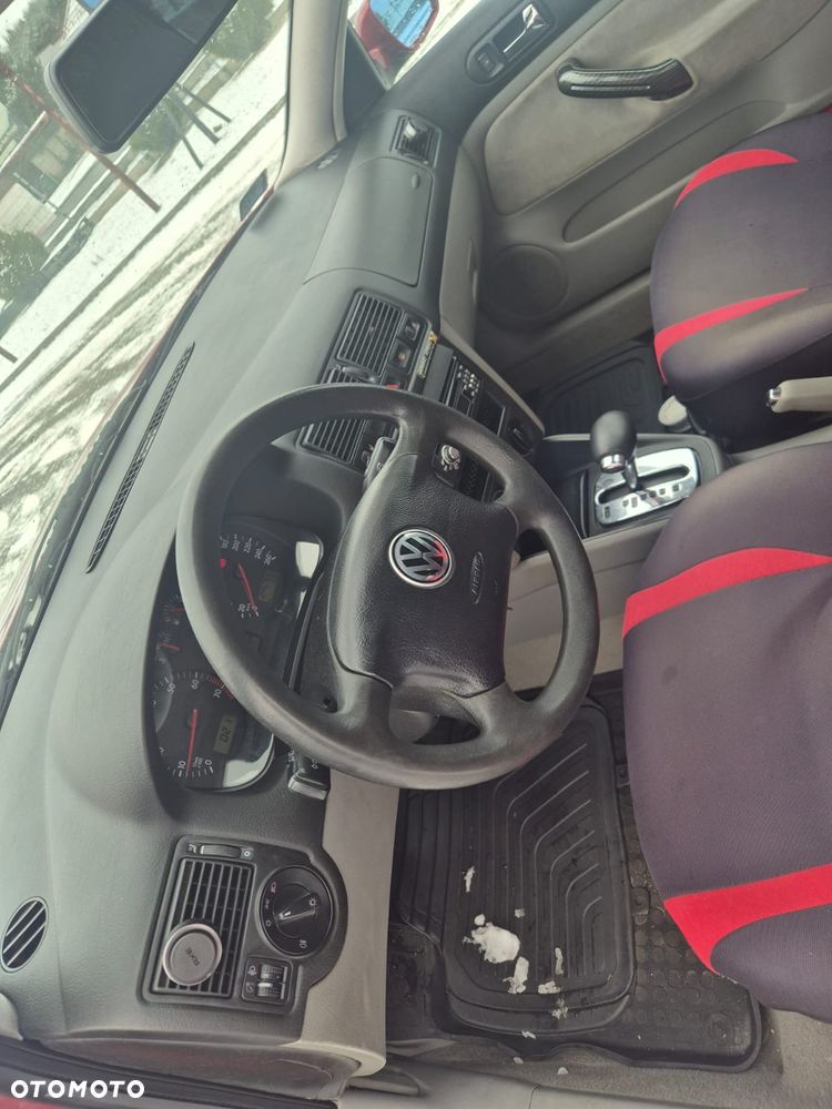 Volkswagen Golf 1.6 Basis - 25