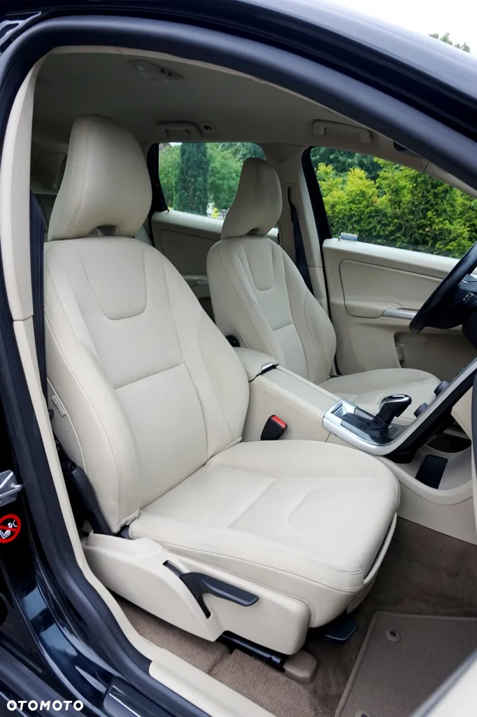 Volvo XC 60 - 23