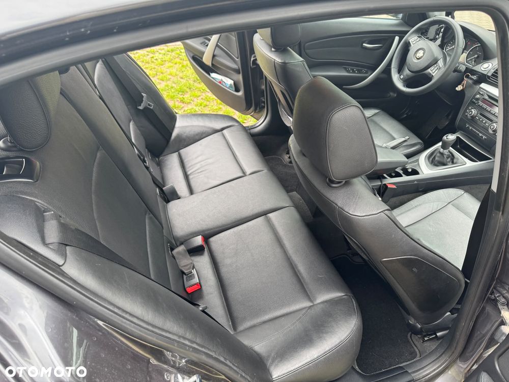 BMW Seria 1 120d - 12
