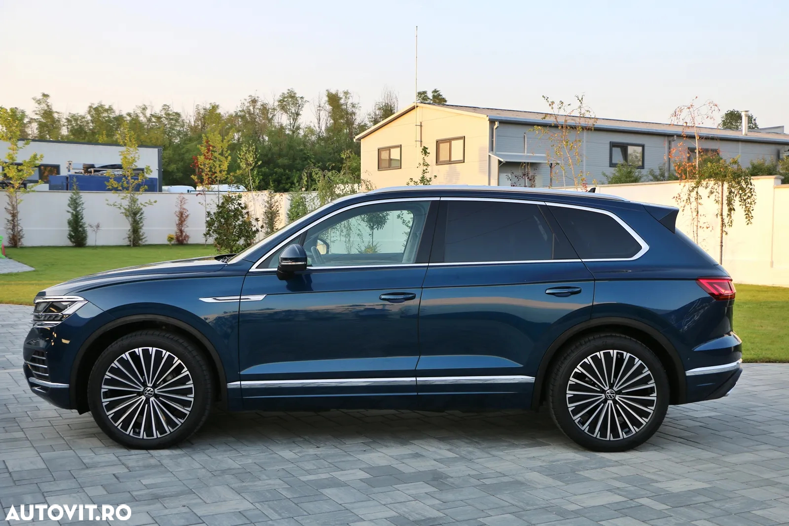 Volkswagen Touareg - 4