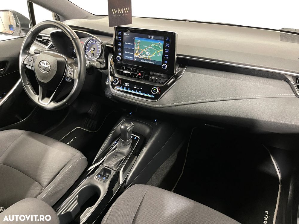 Toyota Corolla 1.8 Hybrid Business Edition - 8