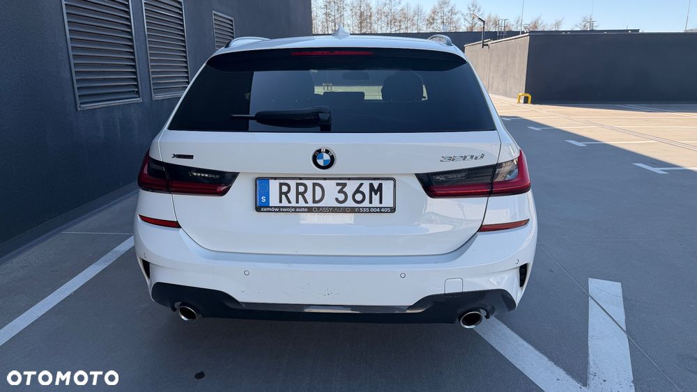 BMW Seria 3 320d xDrive Edition M Sport Shadow - 10