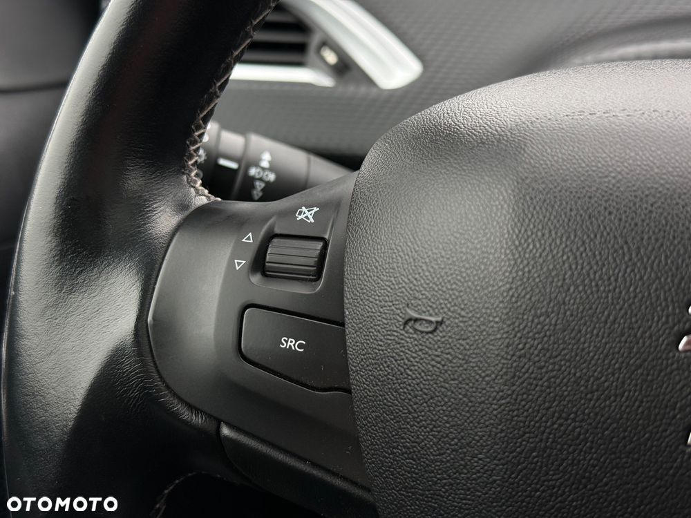 Peugeot 2008 PureTech 110 Stop&Start EAT6 Allure - 20