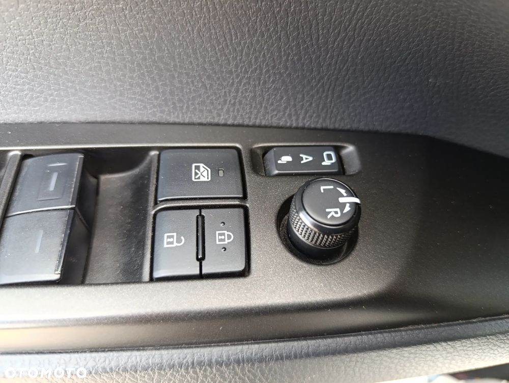 Toyota Camry 2.5 Hybrid Comfort CVT - 18