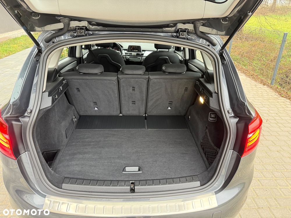 BMW Seria 2 218d - 30