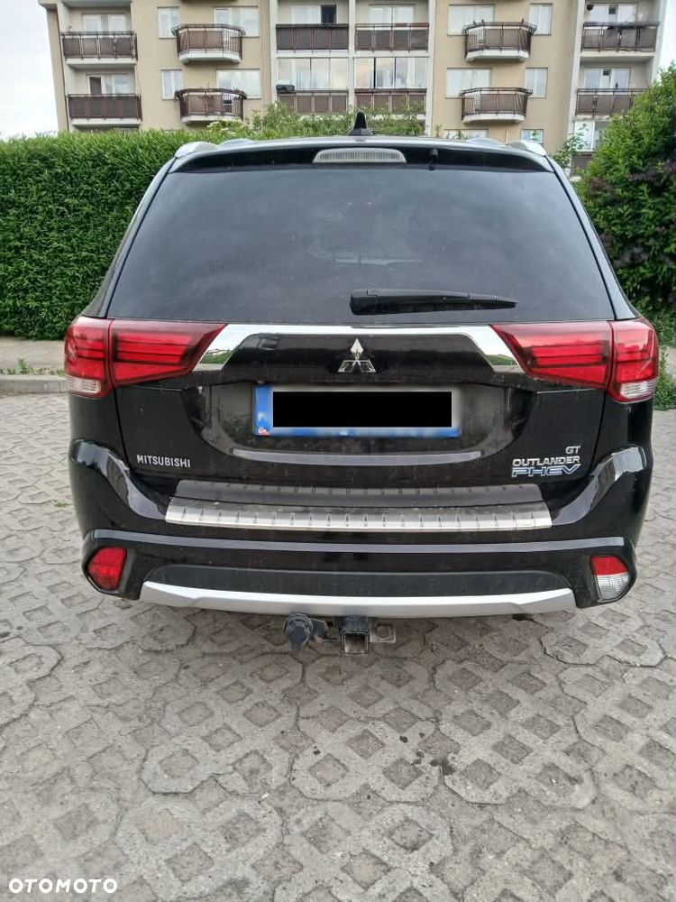 Mitsubishi Outlander - 3