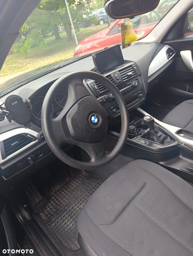 BMW Seria 1 116i - 3