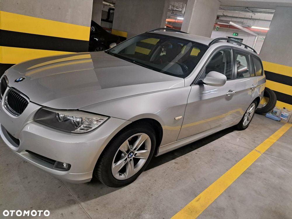 BMW Seria 3 318d - 3