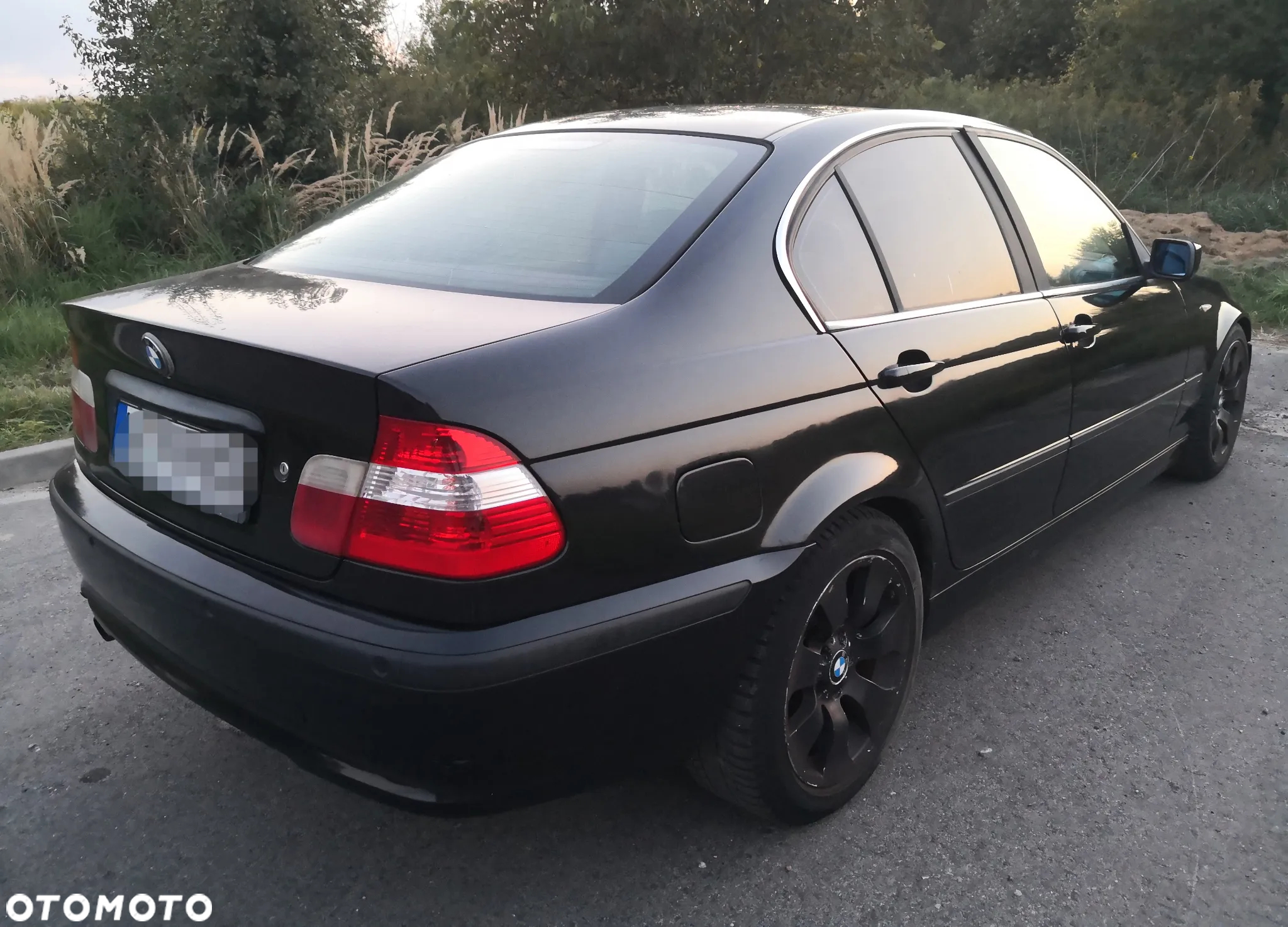BMW Seria 3 318i - 4