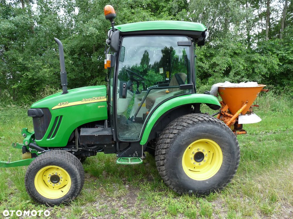 John Deere 4720 - 2