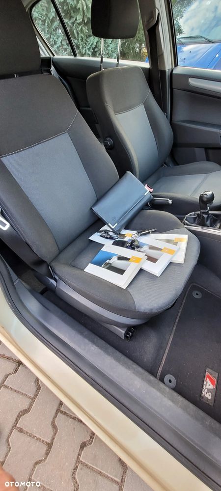 Opel Astra II 1.4 Comfort / Cool - 17