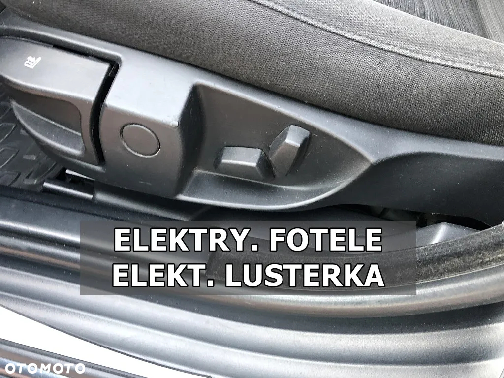 BMW Seria 5 523i - 26