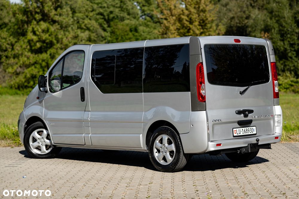 Opel Vivaro - 11