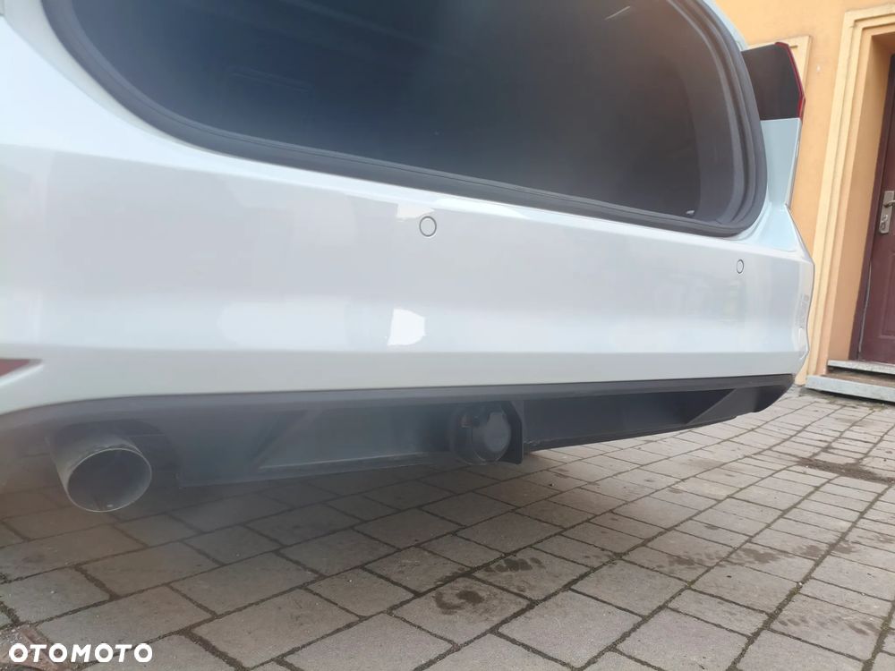 Volkswagen Golf 1.6 TDI BlueMotion Technology Cup - 37