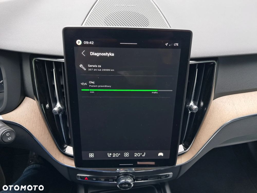 Volvo XC 60 B5 B AWD Plus Dark - 27