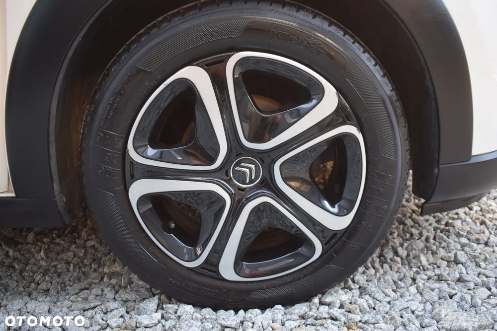 Citroën C3 Pure Tech 82 SHINE - 28