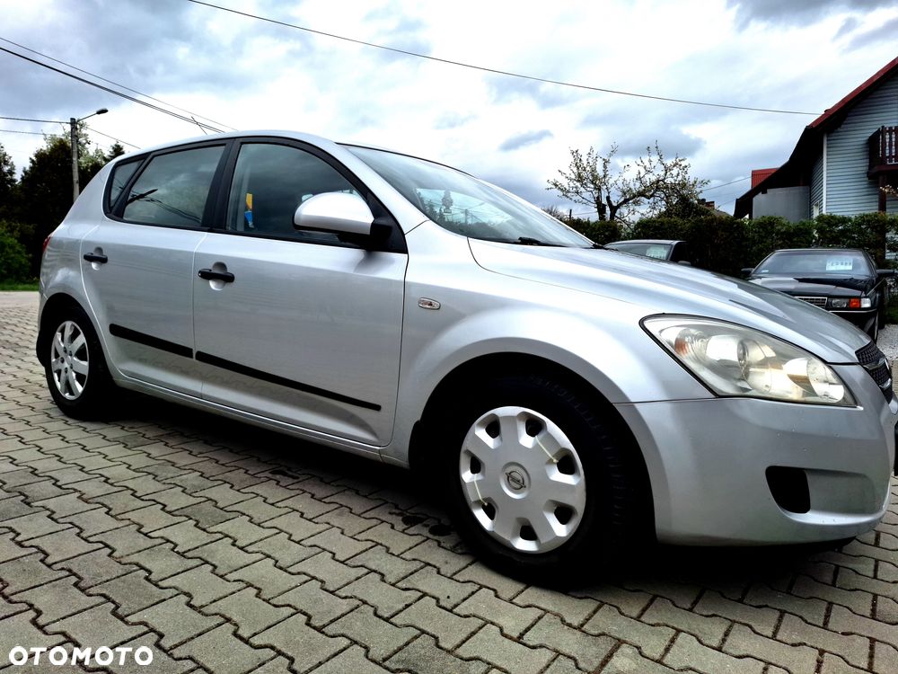 Kia Ceed - 19