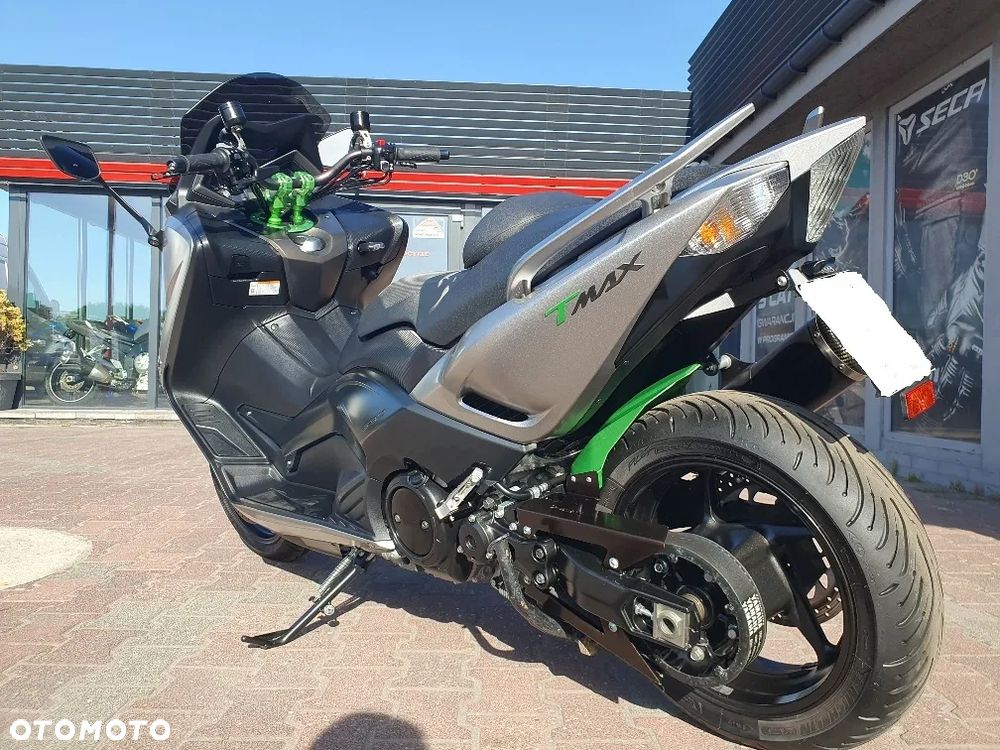 Yamaha Tmax - 10