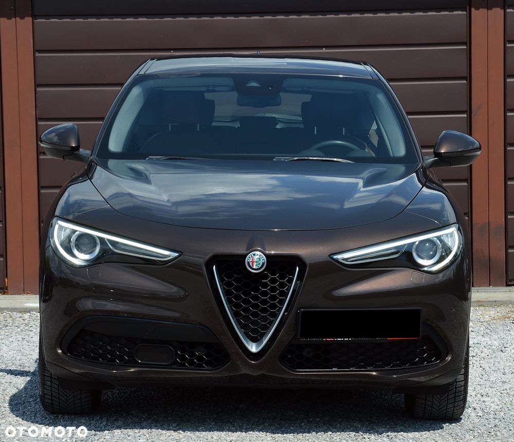 Alfa Romeo Stelvio 2.2 16V AT8 Business - 2