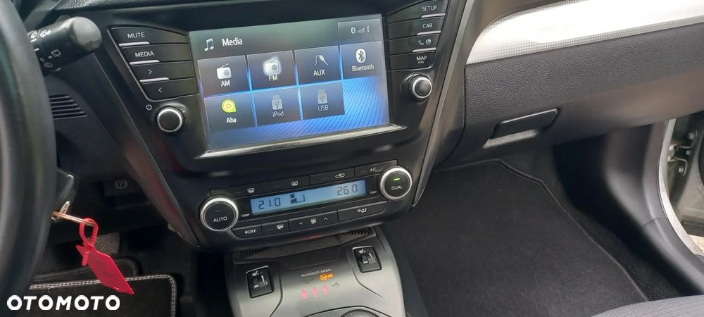 Toyota Avensis 1.8 Business Edition - 17