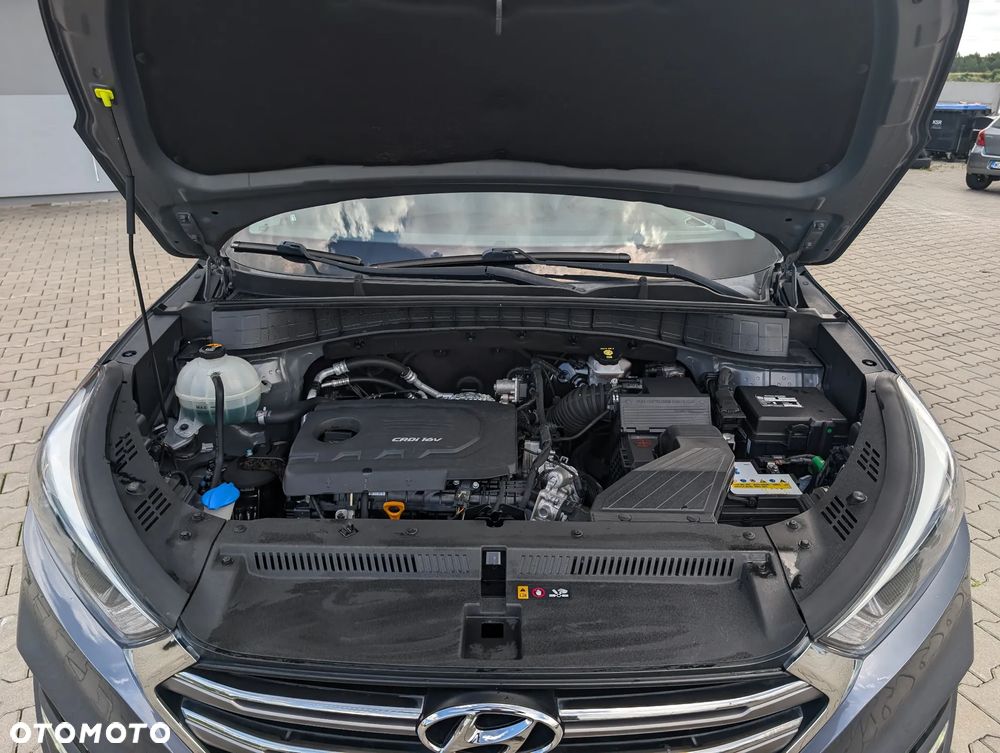Hyundai Tucson 1.7 CRDI BlueDrive Style 2WD - 19