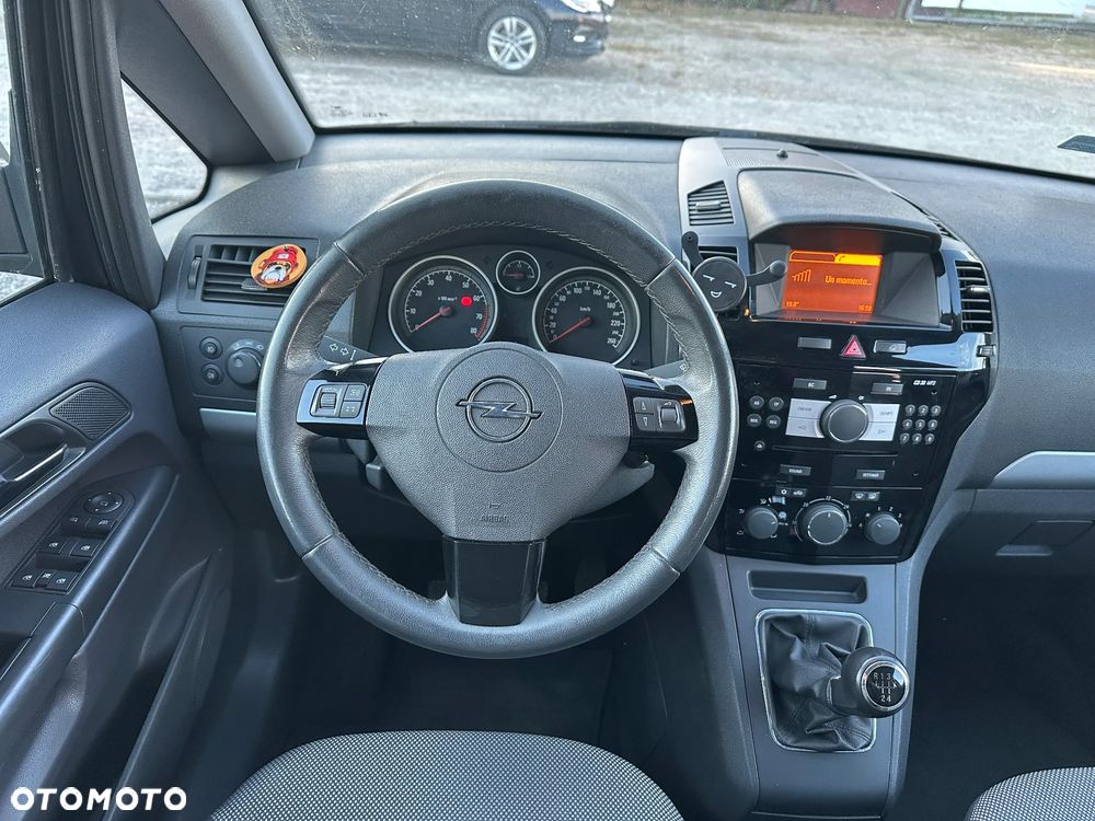 Opel Zafira - 17