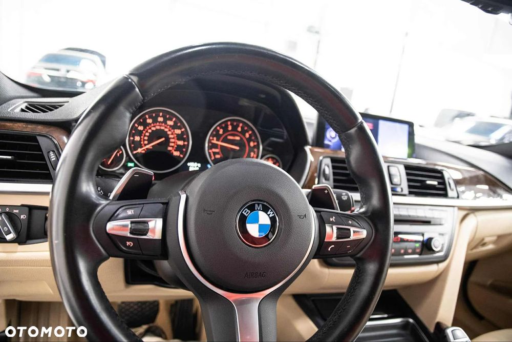 BMW Seria 3 335i Sport-Aut Sport Line - 18