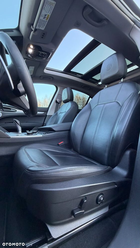 Alfa Romeo Stelvio 2.0 Turbo Veloce TI Q4 - 35