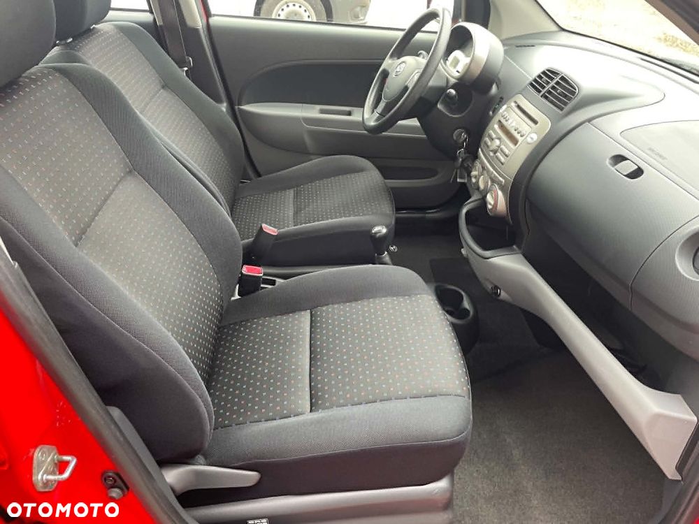Daihatsu Sirion 1.0 - 7