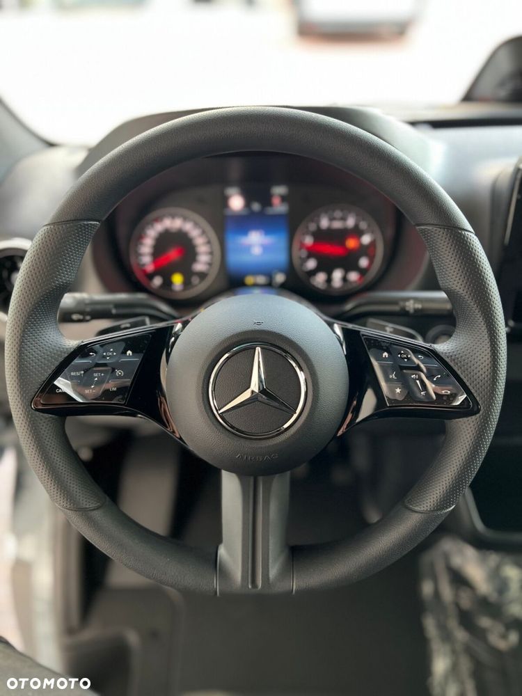 Mercedes-Benz Sprinter 519 CDI OM654 - 14