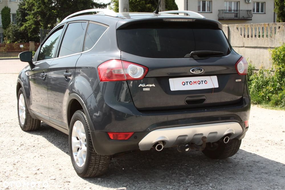 Ford Kuga 2.0 TDCi 2x4 Titanium - 8