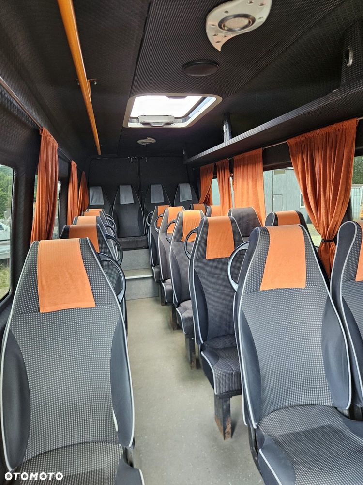 Mercedes-Benz Sprinter 413, 411, 412, 416 - 9