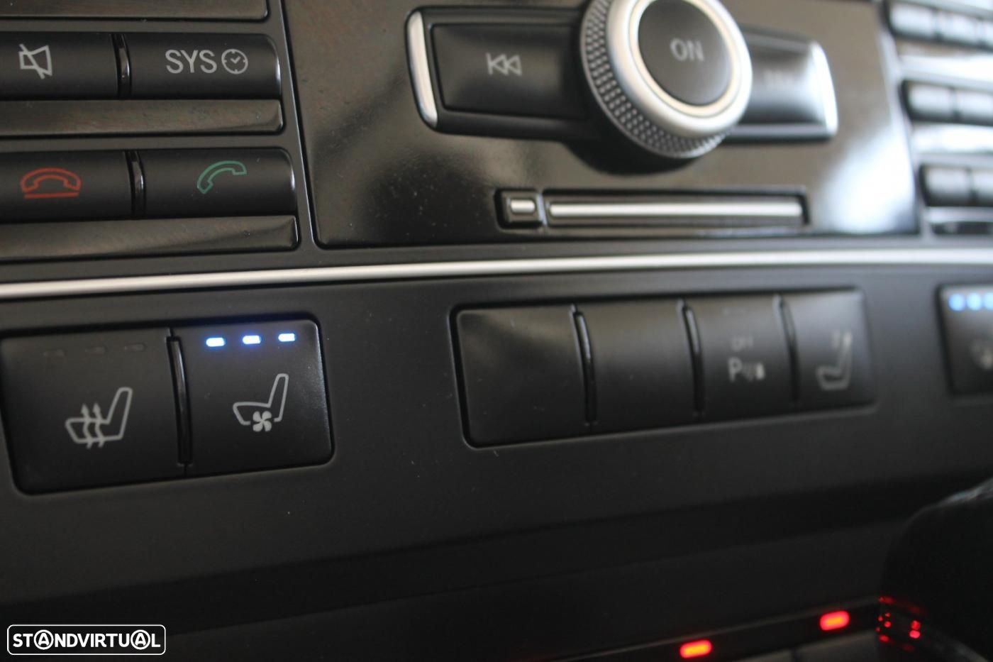 Mercedes-Benz E 250 CGi Avantgarde BlueEfficiency Auto - 36
