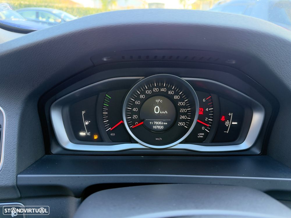 Volvo V60 Cross Country 2.0 D3 Momentum - 7