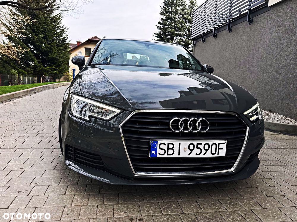 Audi A3 Sportback 1.6 TDI design - 6