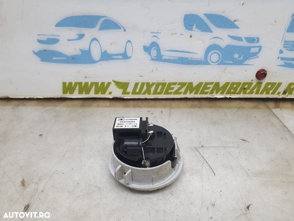 Boxa difuzor tweeter 13240946 Opel Astra J [2009 - 2012] - 2