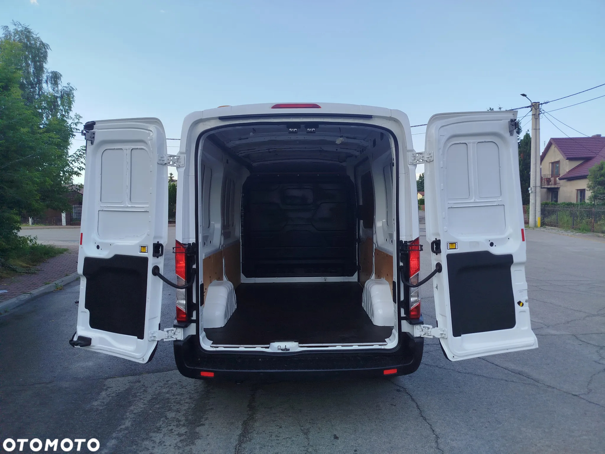 Ford Transit L2H2 ŚREDNIAK KLIMA 2.0TDCI - 22