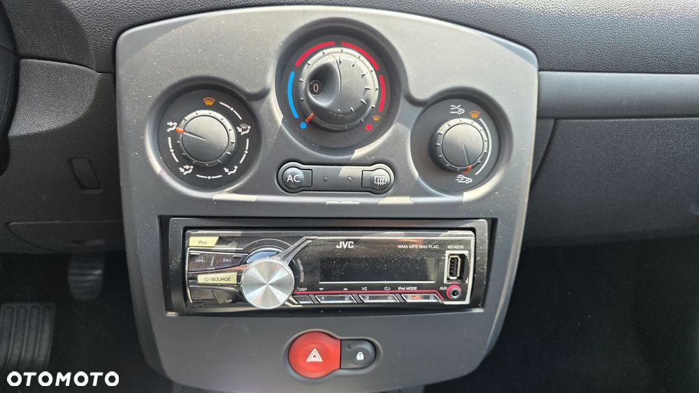 Renault Clio 1.2 16V Alize Euro5 - 11