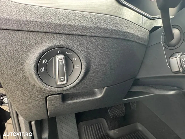 Skoda Superb Combi 2.0 TDI DSG Style - 13