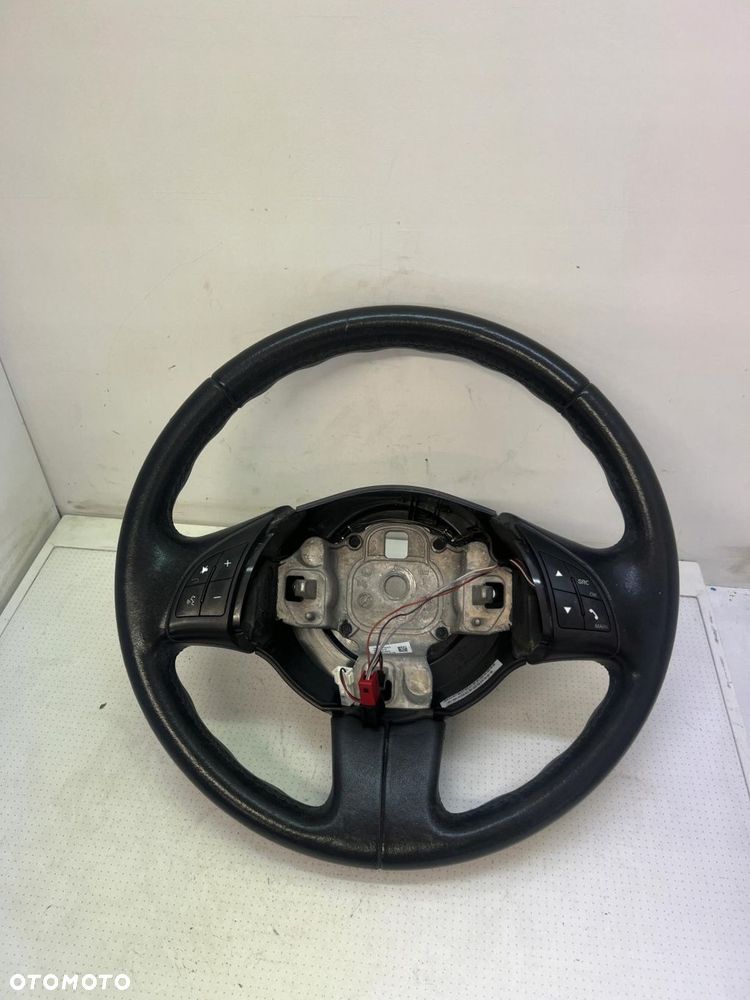 SKÓRZANA KIEROWNICA SKÓRA MULTIFUNKCJA FIAT 500 STAN BDB
