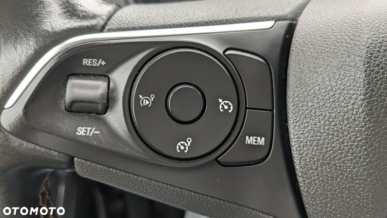 Opel Crossland X - 23