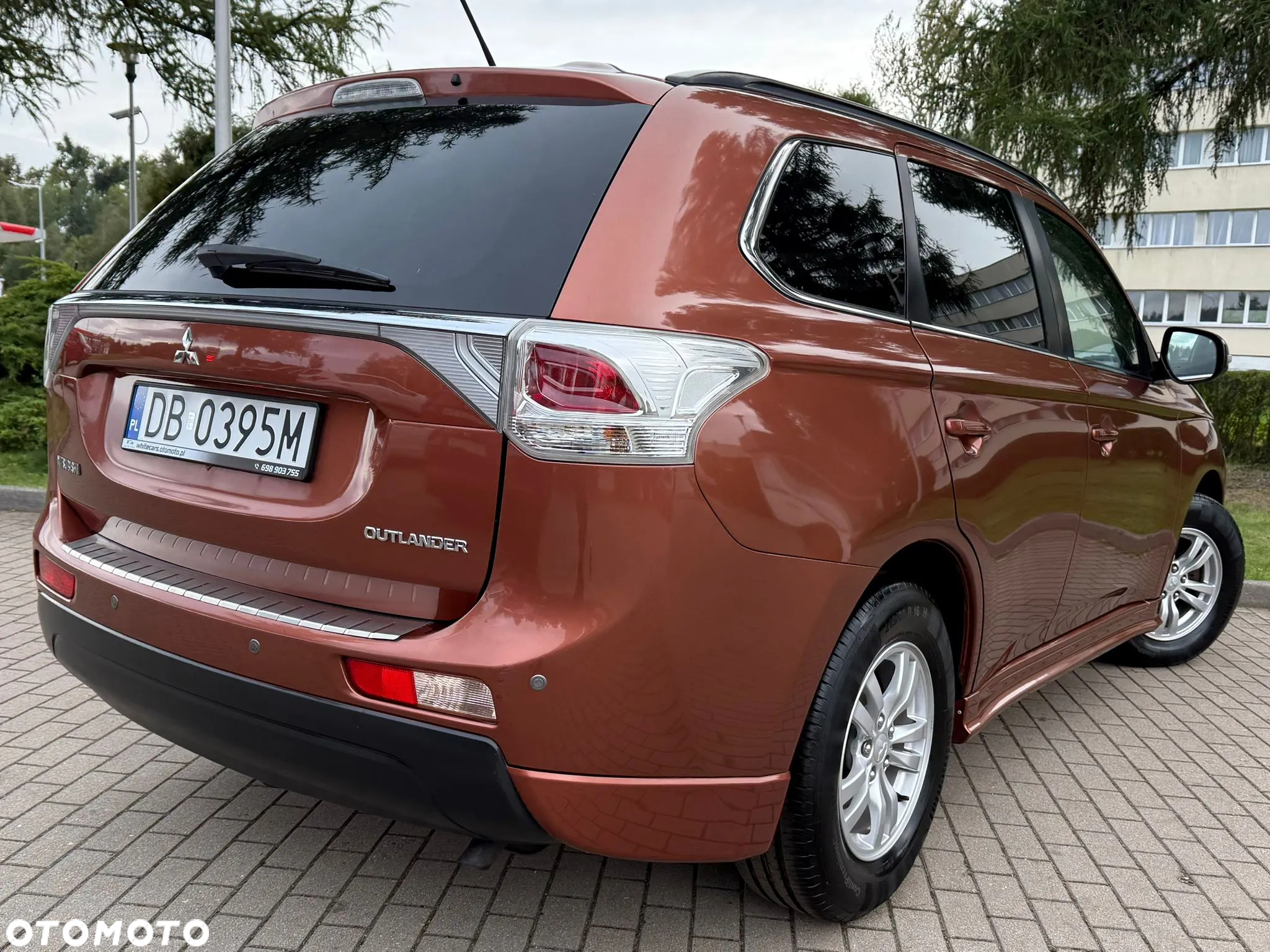 Mitsubishi Outlander 2.0 Invite + 2WD - 4
